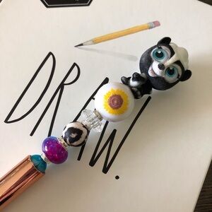 Disney Doorables: Bambi: Flower handmade beaded pen